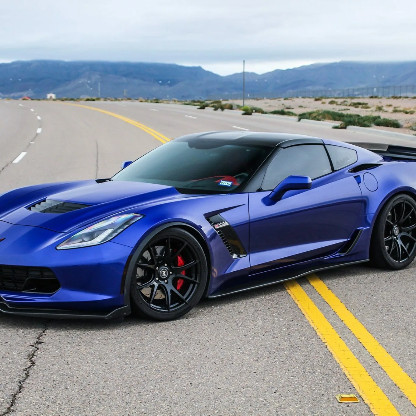 Chevrolet Corvette c7 Gold