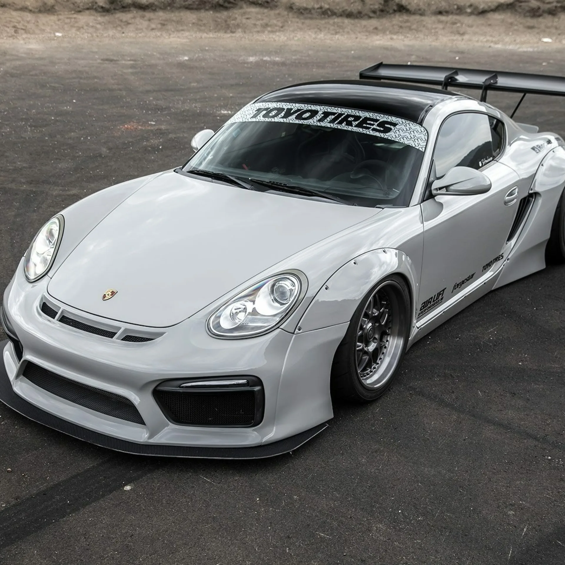 suzuka-gray-porsche-cayman-987